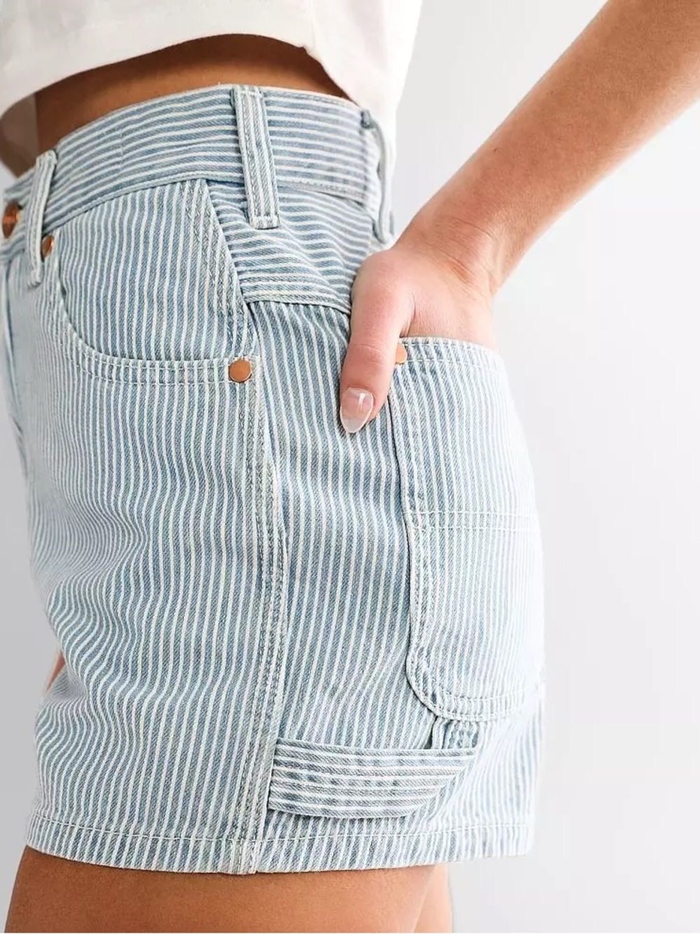 Wrangler Women’s Blue & White Striped Hick Horay Denim Carpenter Shorts Size 26 - Picture 5 of 11